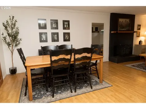 2040 20th Street Florence OR 97439