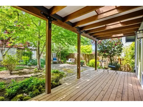 5341 SW 50th Avenue Portland OR 97221