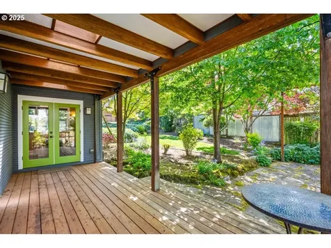 5341 SW 50th Avenue Portland OR 97221
