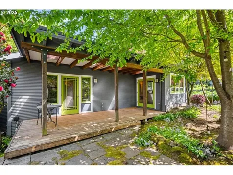 5341 SW 50th Avenue Portland OR 97221