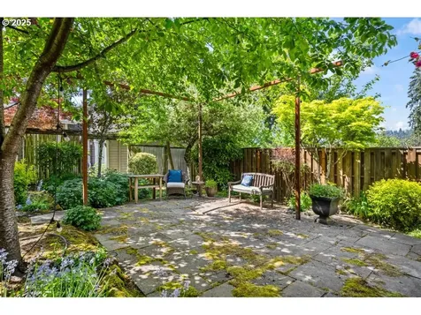 5341 SW 50th Avenue Portland OR 97221