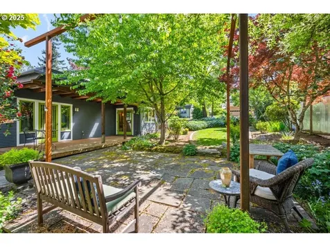 5341 SW 50th Avenue Portland OR 97221