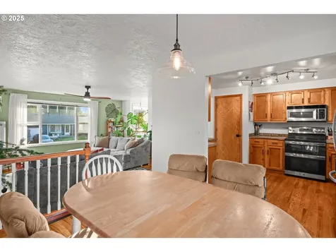 1660 SE Lewellyn Avenue Troutdale OR 97060