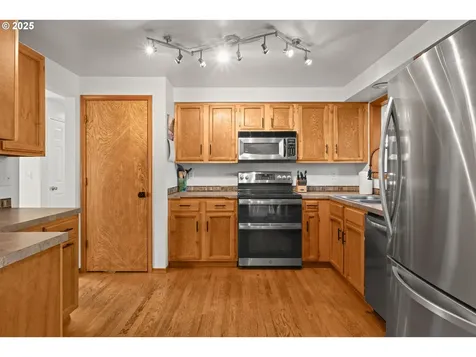 1660 SE Lewellyn Avenue Troutdale OR 97060