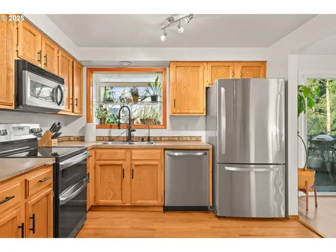 1660 SE Lewellyn Avenue Troutdale OR 97060