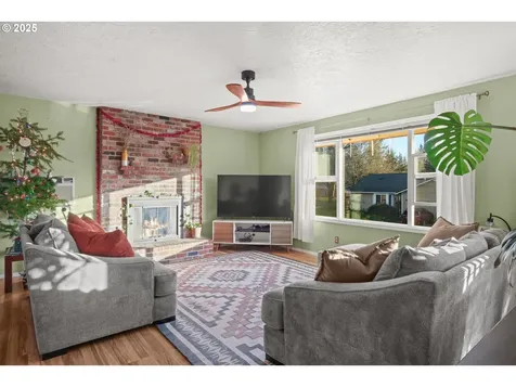 1660 SE Lewellyn Avenue Troutdale OR 97060