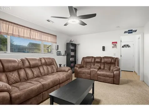 1660 SE Lewellyn Avenue Troutdale OR 97060