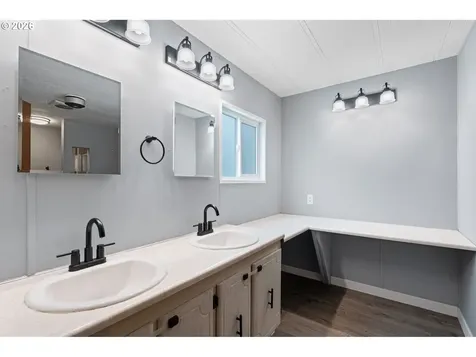 12 Rosenbach Lane Carson WA 98610