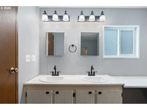 12 Rosenbach Lane Carson WA 98610