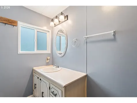 12 Rosenbach Lane Carson WA 98610
