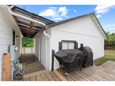 12 Rosenbach Lane Carson WA 98610