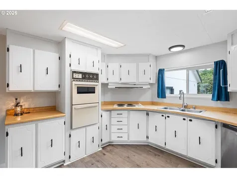 12 Rosenbach Lane Carson WA 98610