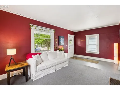 4415 SE Salmon Street Portland OR 97215