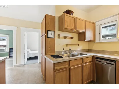 4415 SE Salmon Street Portland OR 97215
