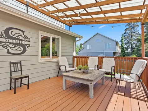 724 E 7th Street La Center WA 98629