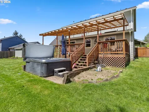 724 E 7th Street La Center WA 98629