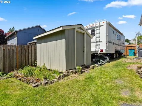 724 E 7th Street La Center WA 98629