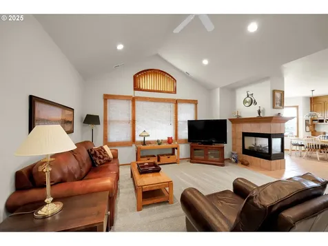 1789 Lake Shore Drive Eugene OR 97408