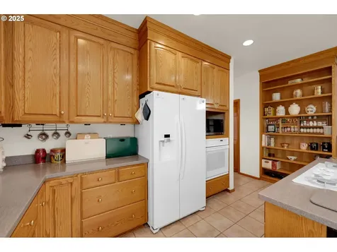 1789 Lake Shore Drive Eugene OR 97408