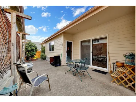 1789 Lake Shore Drive Eugene OR 97408