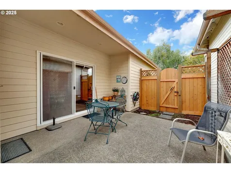 1789 Lake Shore Drive Eugene OR 97408
