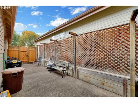 1789 Lake Shore Drive Eugene OR 97408