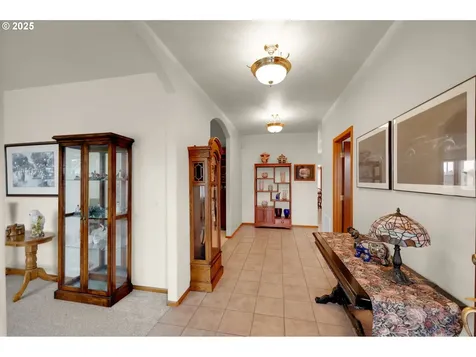 1789 Lake Shore Drive Eugene OR 97408