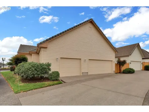 1789 Lake Shore Drive Eugene OR 97408