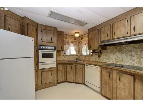 6811 NE 124th Avenue Vancouver WA 98682