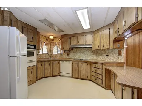 6811 NE 124th Avenue Vancouver WA 98682