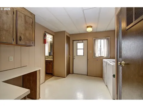6811 NE 124th Avenue Vancouver WA 98682