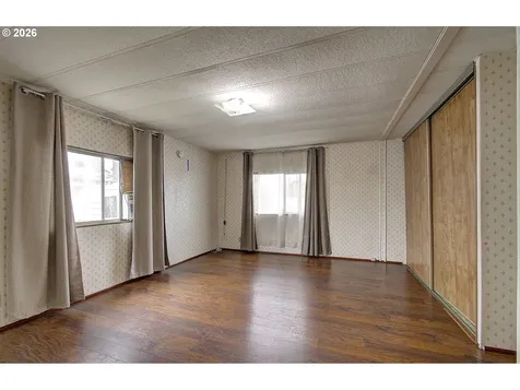 6811 NE 124th Avenue Vancouver WA 98682
