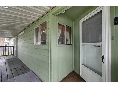 6811 NE 124th Avenue Vancouver WA 98682