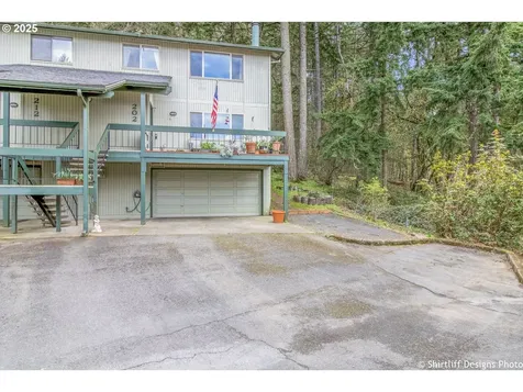 202 Foxtail Drive Eugene OR 97405
