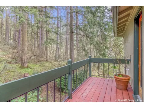 202 Foxtail Drive Eugene OR 97405