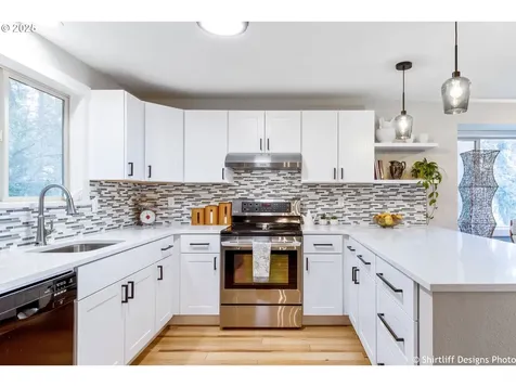 202 Foxtail Drive Eugene OR 97405