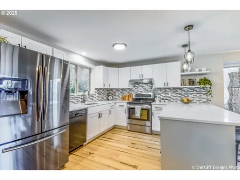 202 Foxtail Drive Eugene OR 97405