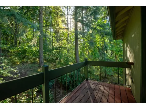 202 Foxtail Drive Eugene OR 97405