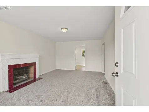 7817 N Delaware Avenue Portland OR 97217