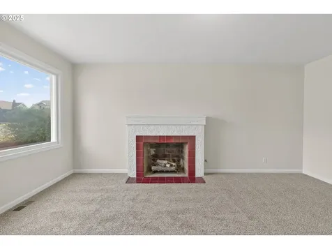 7817 N Delaware Avenue Portland OR 97217