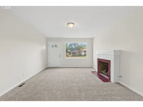 7817 N Delaware Avenue Portland OR 97217