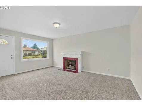 7817 N Delaware Avenue Portland OR 97217