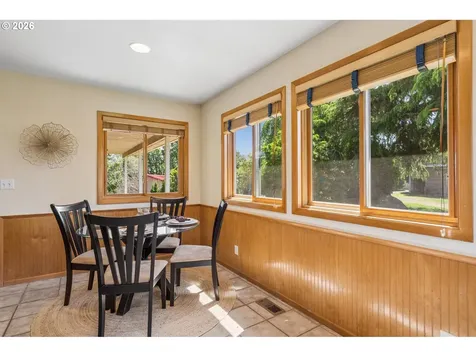 22016 Airport Road NE Aurora OR 97002