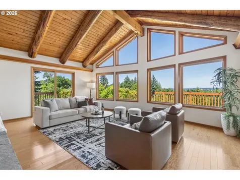 22016 Airport Road NE Aurora OR 97002