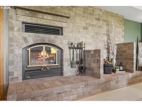 22016 Airport Road NE Aurora OR 97002