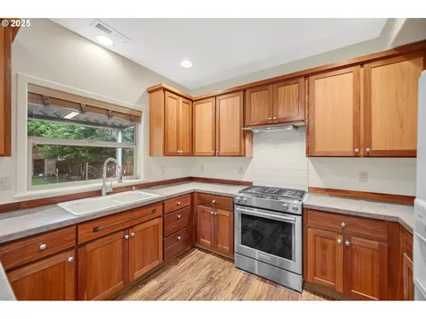 328 NW Sherman Street Sheridan OR 97378
