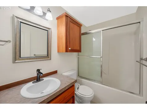 328 NW Sherman Street Sheridan OR 97378