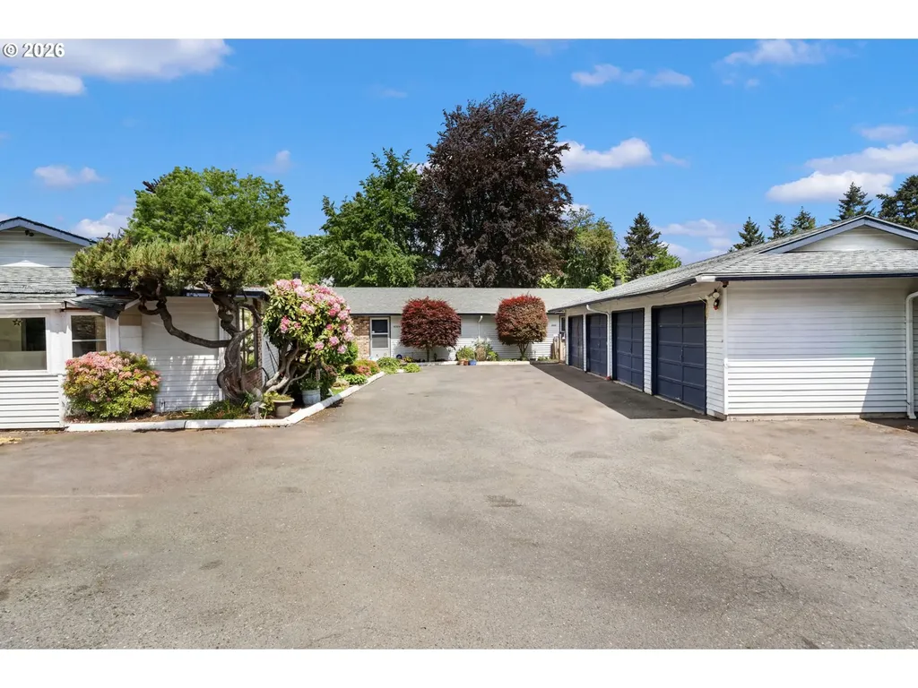18321 NE Wasco Street Portland OR 97230