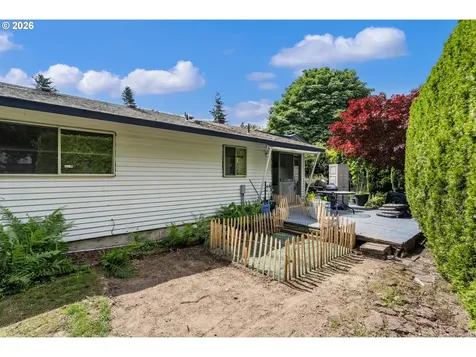18321 NE Wasco Street Portland OR 97230