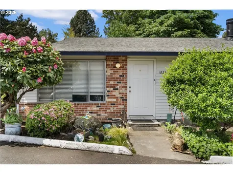 18321 NE Wasco Street Portland OR 97230